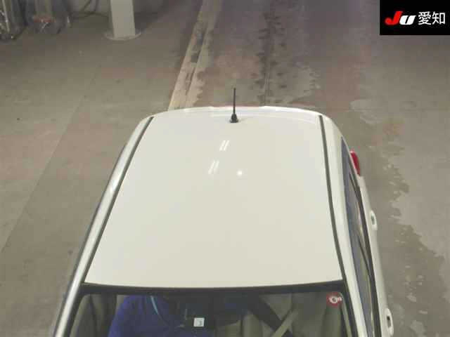 NISSAN TIIDA 2010