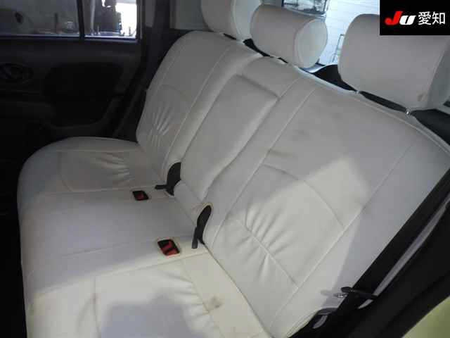NISSAN CUBE 2010