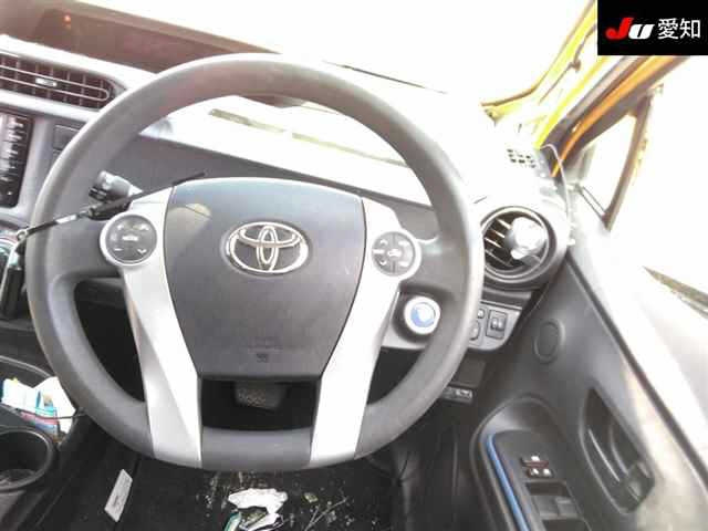 TOYOTA AQUA 2014