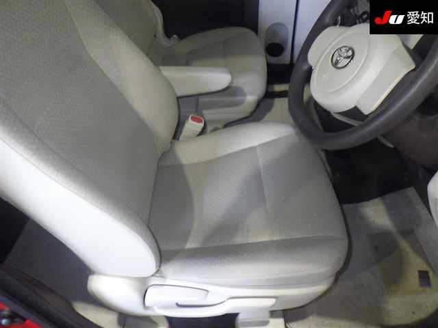 TOYOTA SPADE 2014