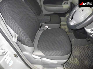 TOYOTA SIENTA 2009