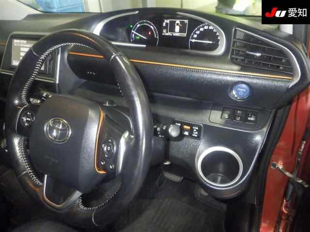 TOYOTA SIENTA 2016