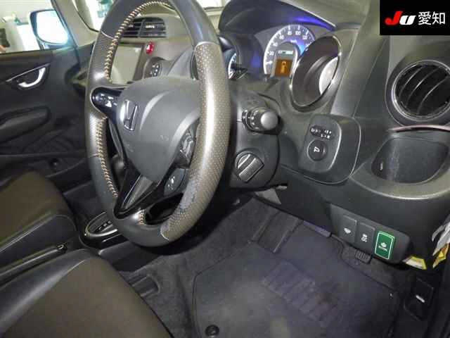 HONDA FIT SHUTTLE 2012