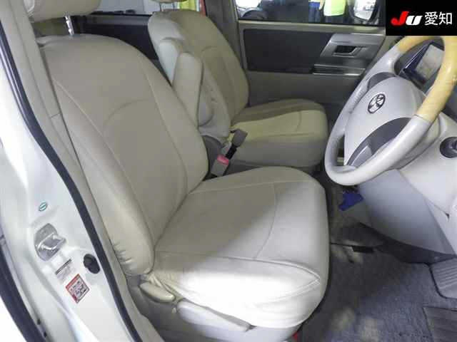TOYOTA NOAH 2008
