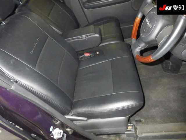 DAIHATSU WAKE 2014