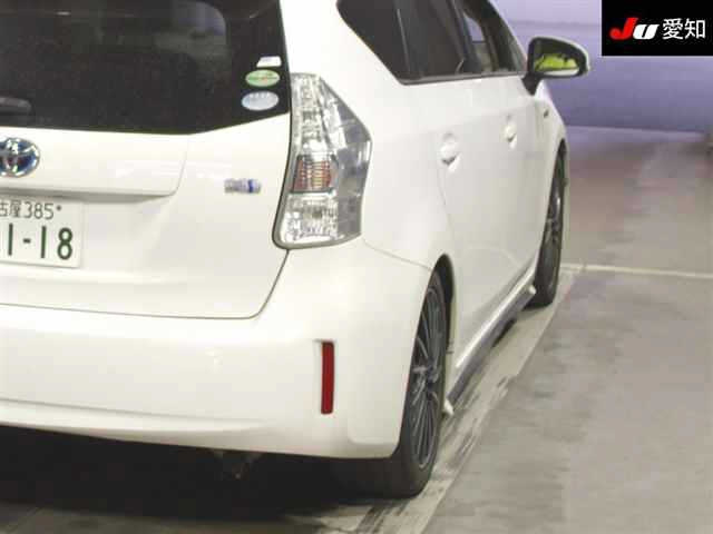 TOYOTA PRIUS ALPHA 2014