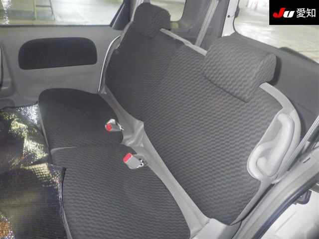 TOYOTA SIENTA 2010