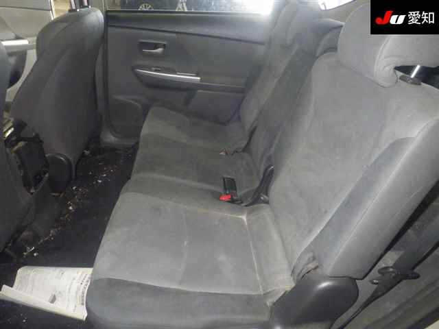 TOYOTA PRIUS ALPHA 2014