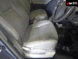 TOYOTA VITZ 2010