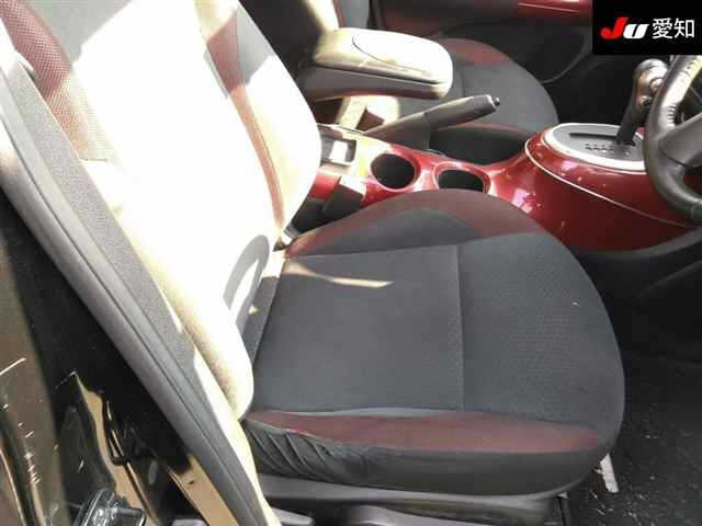 NISSAN JUKE 2012