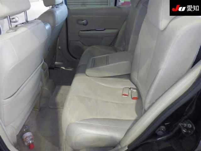 NISSAN TIIDA 2010