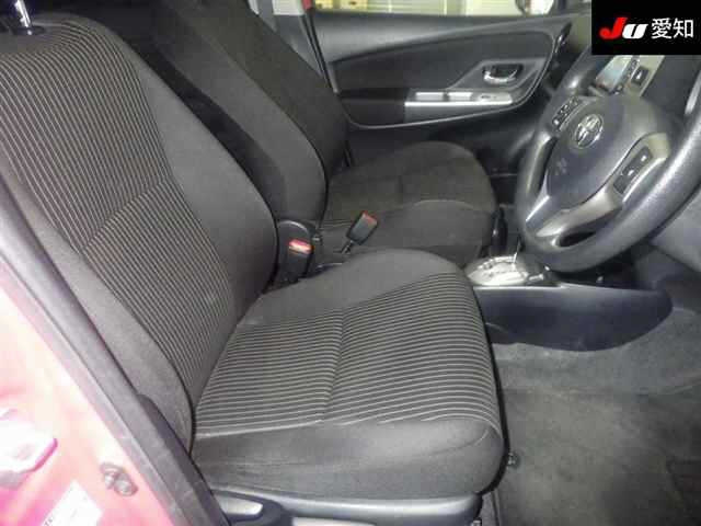 TOYOTA VITZ 2016