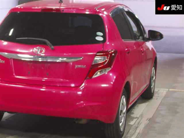 TOYOTA VITZ 2016