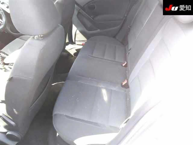 VOLKSWAGEN GOLF 2012