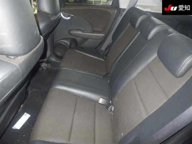 HONDA FIT SHUTTLE 2011