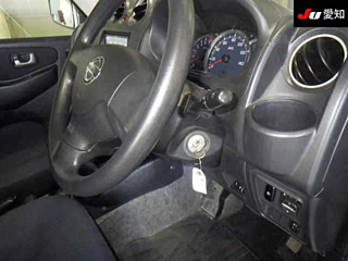 NISSAN KIX 2012