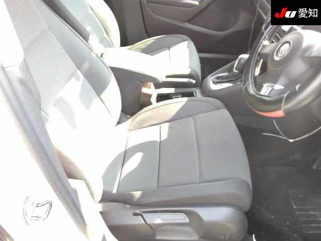 VOLKSWAGEN GOLF 2012