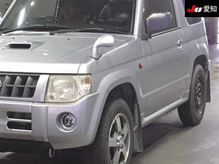 NISSAN KIX 2012