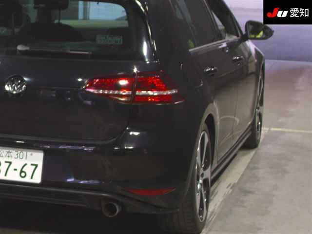 VOLKSWAGEN GOLF 2015