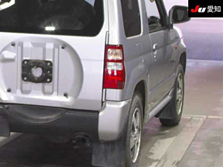 NISSAN KIX 2012