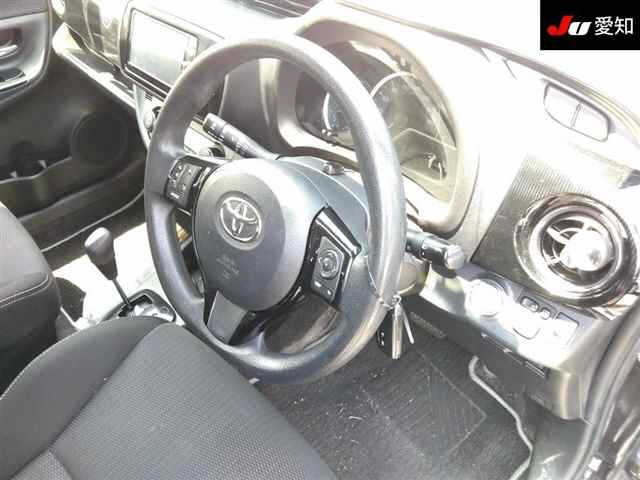 TOYOTA VITZ 2018