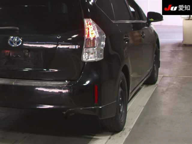 TOYOTA PRIUS ALPHA 2012
