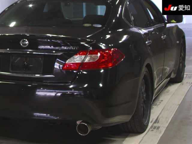 NISSAN FUGA 2010