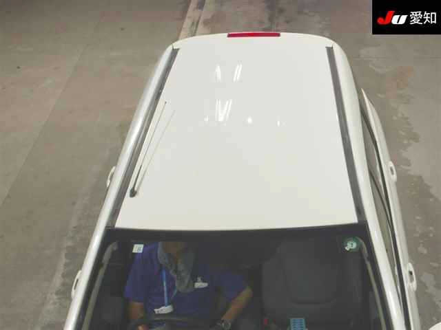 NISSAN WINGROAD 2010