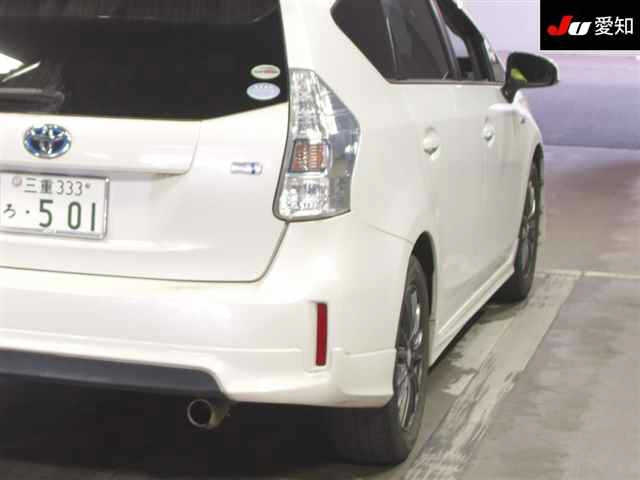 TOYOTA PRIUS ALPHA 2012