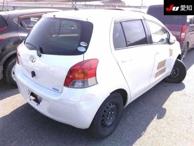 TOYOTA VITZ 2010