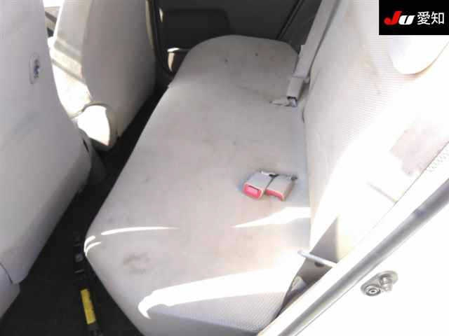TOYOTA VITZ 2010