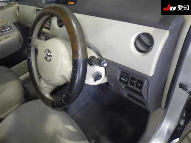 TOYOTA SIENTA 2008