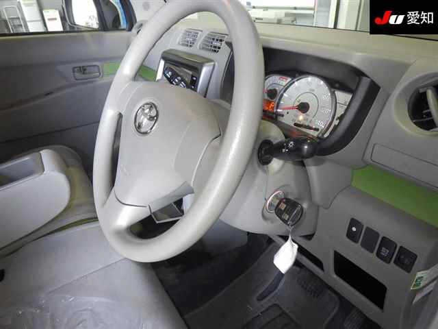 TOYOTA PIXIS SPACE 2017