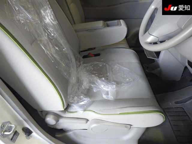 TOYOTA PIXIS SPACE 2017