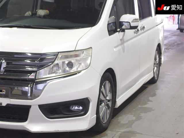 HONDA STEP WAGON 2014