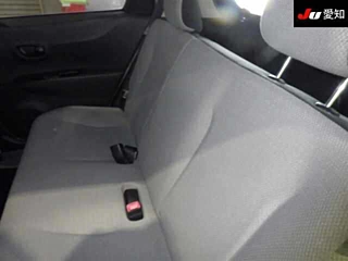 TOYOTA VITZ 2011