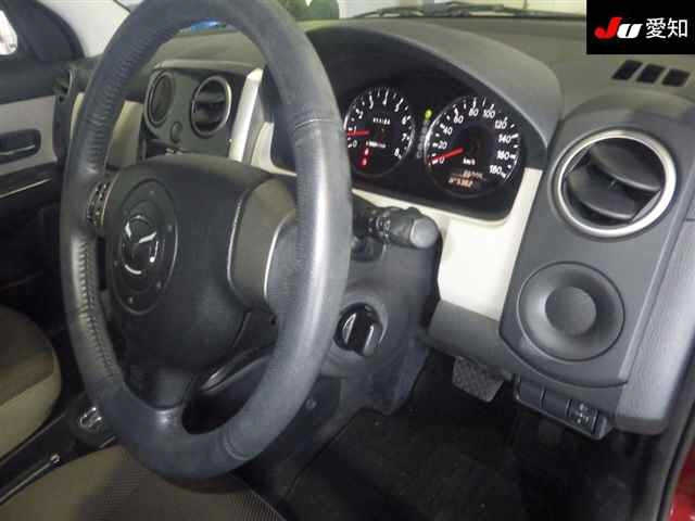 MAZDA VERISA 2011