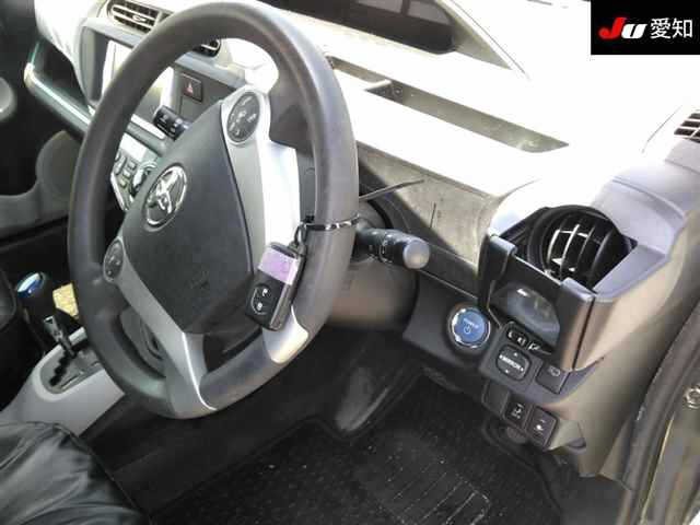 TOYOTA AQUA 2012