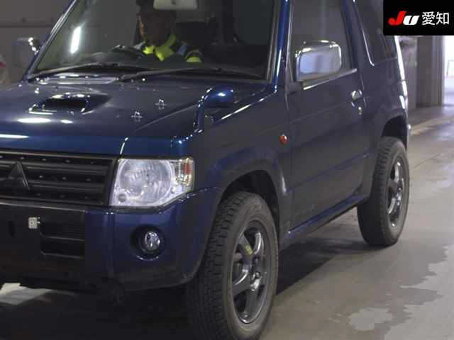 NISSAN KIX 2009