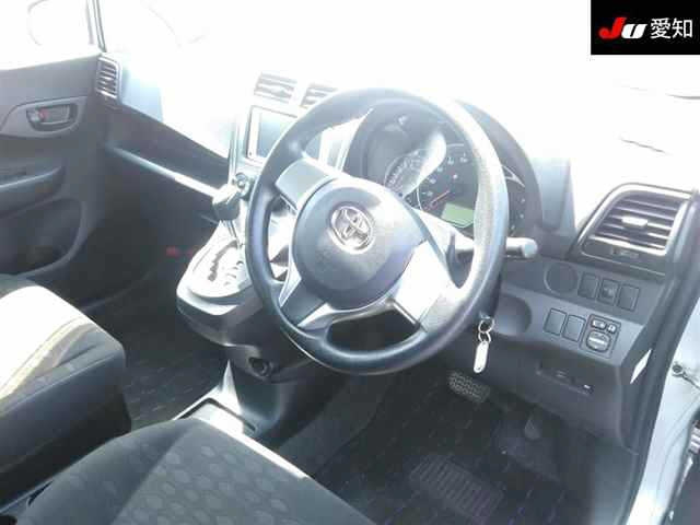 TOYOTA RACTIS 2011