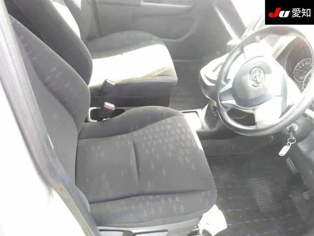 TOYOTA RACTIS 2011