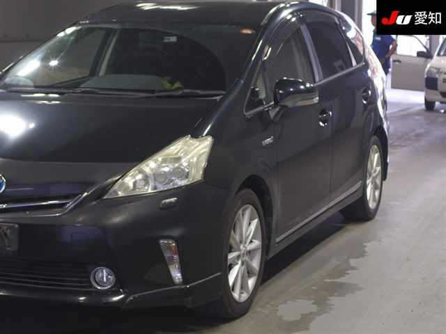 TOYOTA PRIUS ALPHA 2012
