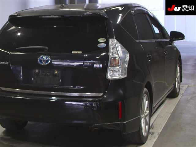 TOYOTA PRIUS ALPHA 2012