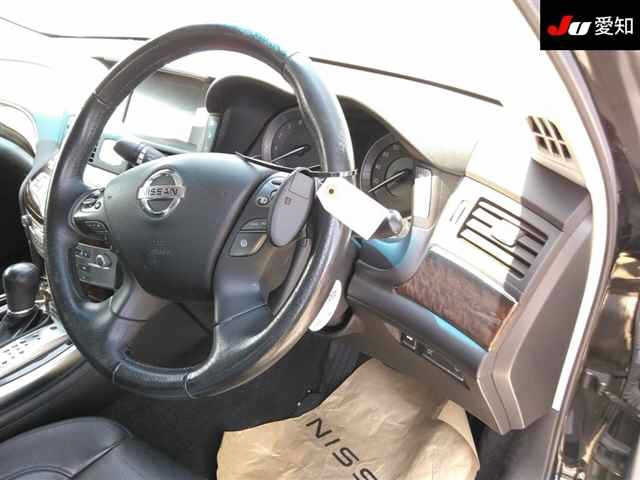 NISSAN FUGA 2013