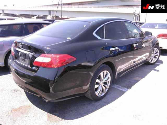 NISSAN FUGA 2013