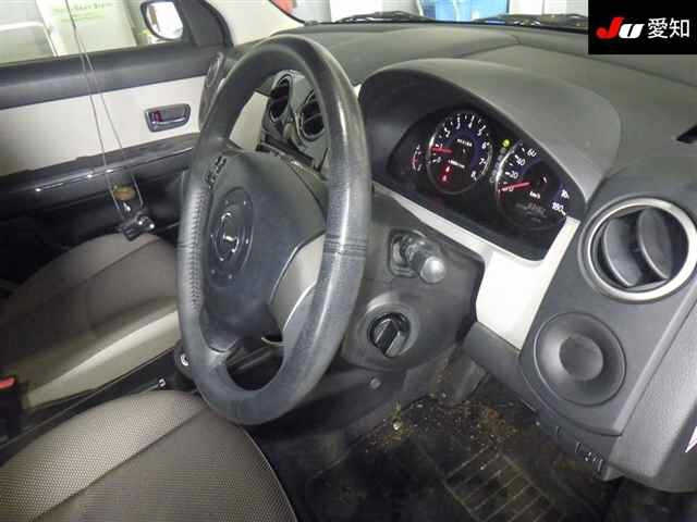 MAZDA VERISA 2011