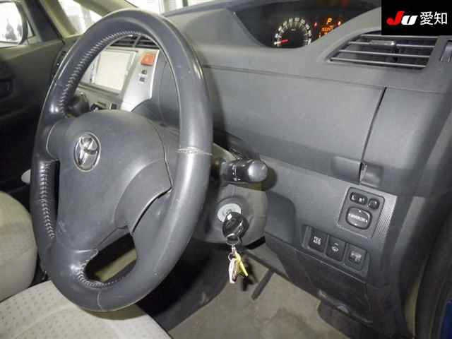 TOYOTA RACTIS 2009