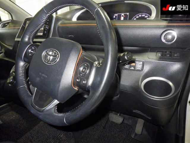 TOYOTA SIENTA 2018