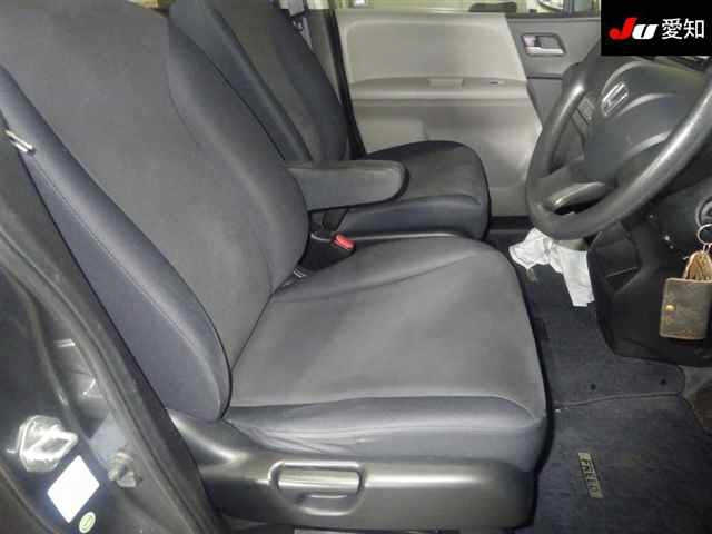 HONDA FREED 2010