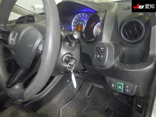 HONDA FIT SHUTTLE 2013